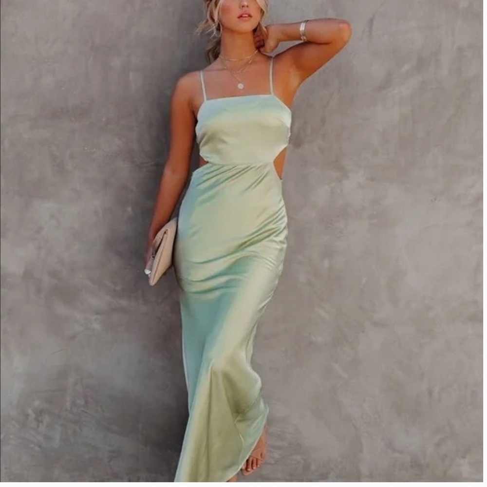 A1 -#22 Vick / Skylar Rose sage green cut out dress size large